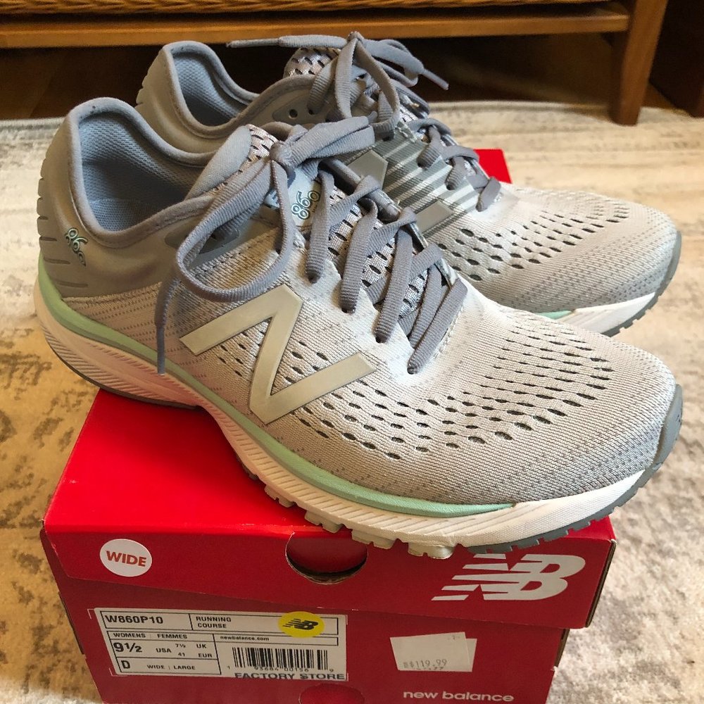 New Balance 860 v10 Running Shoes 9.5 D (Wide) Stability - WORN ONCE